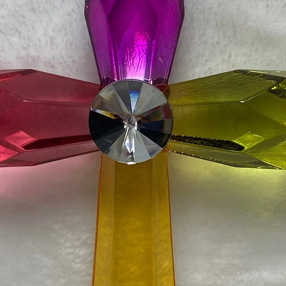 Crystal Expressions vibrant crystal